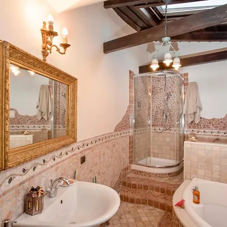 Bed and breakfast A'luggetella 4*