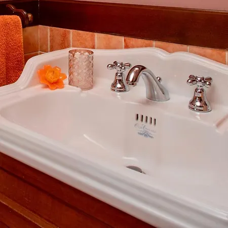 Bed & Breakfast A'luggetella Naples