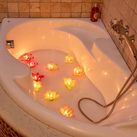 Bed & Breakfast A'luggetella Naples